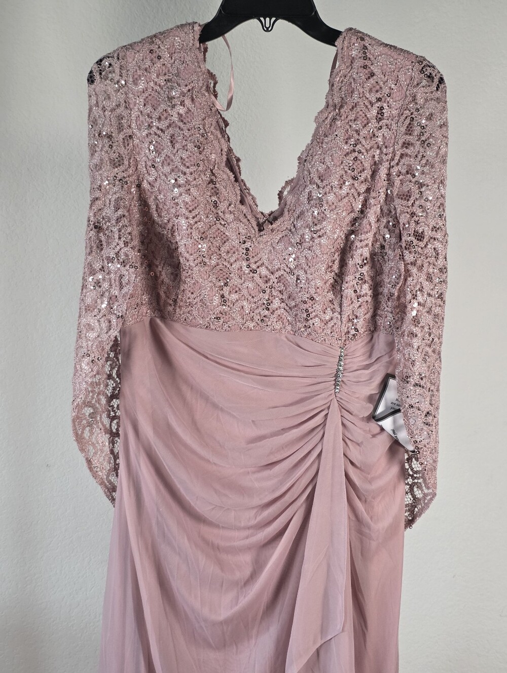 Betsy & Adam NWT $189 Pink Sequin Lace Long Sleeve Formal Maxi Gown Size 16 - Picture 3 of 10